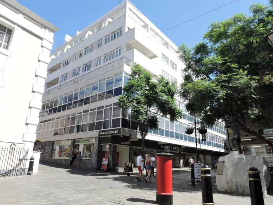 Best Location 2 Bed2 Bath W/Lift In Town! Gibraltar Extérieur photo