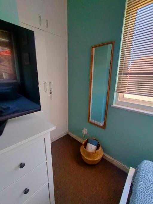 Best Location 2 Bed2 Bath W/Lift In Town! Gibraltar Extérieur photo
