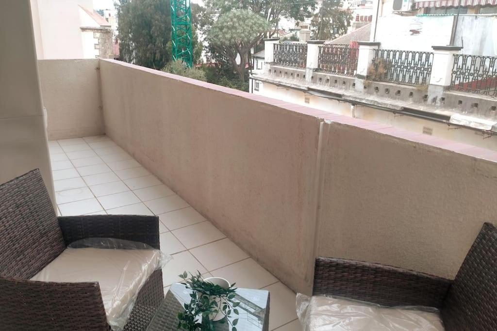 Best Location 2 Bed2 Bath W/Lift In Town! Gibraltar Extérieur photo