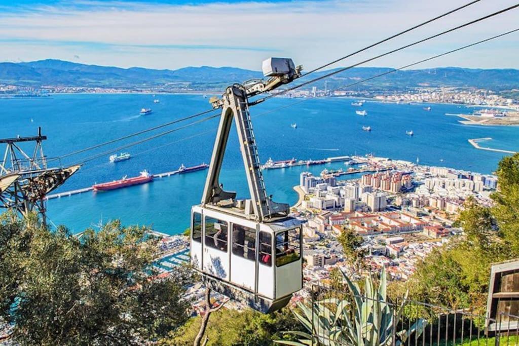 Best Location 2 Bed2 Bath W/Lift In Town! Gibraltar Extérieur photo