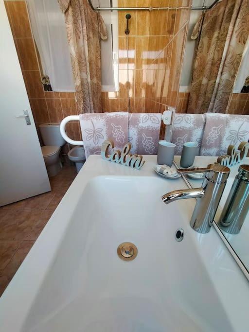 Best Location 2 Bed2 Bath W/Lift In Town! Gibraltar Extérieur photo