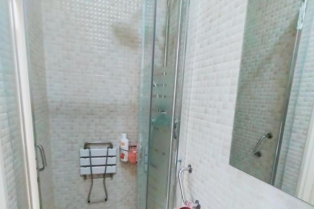 Best Location 2 Bed2 Bath W/Lift In Town! Gibraltar Extérieur photo